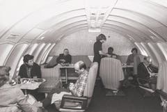 Lounge auf dem Oberdeck einer 747-257B der Swissair, 1978. (Bild: ETH-Bibliothek/Bildarchiv/Stiftung Luftbild Schweiz/Swissair)