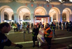 Truck crashes into crowd at Bastille Day celebrations in Nice (Bild: Keystone)