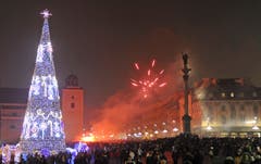 Silvesterfeier in Warschau. (Bild: Keystone)
