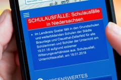 Sturmtief "Friederike" zieht über Niedersachsen (Bild: Keystone)