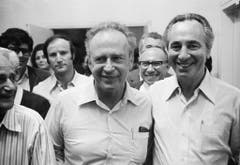 Yitzhak Rabin, links, und der spätere Staatspräsident Schimon Peres im Jahr 1974. (Bild: Keystone)