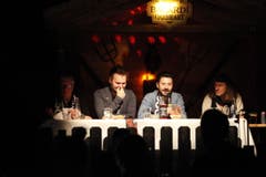 Die Jury (v.l.): FCSG-Urgestein Werner Zünd, Andreas Forster von Radio FM1, Maurizio Dottore von Sony Music und Krokus-Rocker Chris von Rohr. (Bild: Hanspeter Schiess)