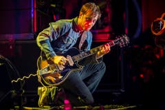 Dan Auerbach von The Black Keys auf der Sitterbühne. (Bild: Luca Linder)