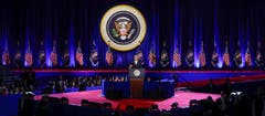 Obama, der Politiker, geht in den Ruhestand. Ein nicht unumstrittener, aber ein grosser Demokrat verlässt die politische Bühne. Aus den Lautsprechern tönt Tina Turner: «You're Simply The Best!» (Bild: Kamil Krzaczynski / Keystone)