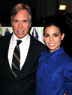 Hat die Ausstrahlung von ihrem Vater geerbt: Ally Hilfiger mit ihrem Vater. (Bild: Keystone)