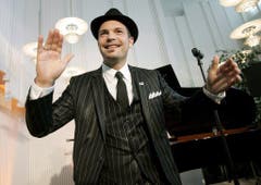 Roger Cicero bei einem Auftritt in Helsinki am 10. Mai 2007. Er nahm für Deutschland am Eurovision Song Contest teil. (Bild: Keystone)