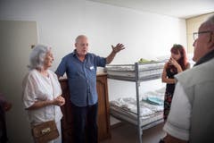 Zimmer für vier Personen (Bild: Andrea Stalder)