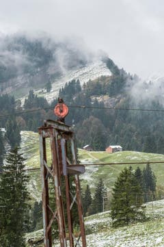 Erster Schnee auf der Fahrt Urnäsch, Chräzerli, Schwägalp. (Bild: Hanspeter Schiess)