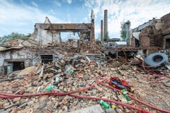 Raduner-Brand: Rundgang mit Brandermittler André Kieser (Bild: Hanspeter Schiess)