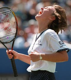 Wo Martina Hingis auch auftaucht, kann sie jubeln und bringt ihren Gegnerinnen das Verlieren bei - hier beim US Open 1996. (Bild: Keystone)