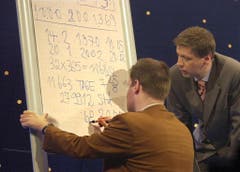 Günther Jauch am 20. Januar 2002, in der RTL-Sendung "Die Grips Show". (Bild: Keystone)