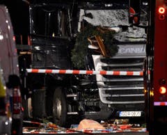 Truck crashed into a Christmas market in Berlin (Bild: Keystone)