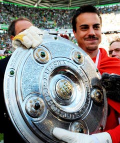 Ein Höhepunkt in Diego Benaglios Karriere: der Meistertitel mit Wolfsburg im Jahr 2009. (Bild: Keystone)