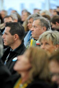Der frischgebackene Nationalrat Christian Lohr im Publikum. (Bild: Reto Martin)
