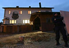 NIEDERÖSTERREICH: FRAU TÖTETE IN BÖHEIMKIRCHEN EIGENE FAMILIE UND ERSCHOSS SICH SELBST (Bild: Keystone)
