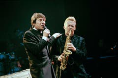 Zwei, die sich durchs Leben begleiten: Udo Jürgens und Bandleader Pepe Lienhard im Februar 1997. (Bild: Keystone)