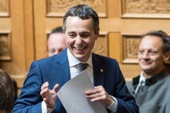 Ignazio Cassis, FDP-TI, freut sich über seine Wahl zum 117. Mitglied des Bundesrates. (Bild: Keystone)