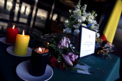 Tribute for the victims of Brussels terror attacks at Belgian Embassy in Madrid (Bild: Keystone)