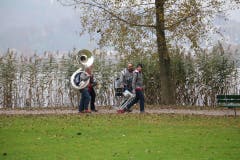 Bilder von unterwegs: Eindrücke von der Laufstrecke und auf Nebenschauplätzen. (Bild: Ramona Geiger/Claude Hagen/LZ)