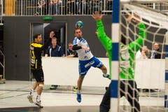 Der Krienser Boris Stankovic beim Abschluss. (Bild: Roger Grütter / Neue LZ)