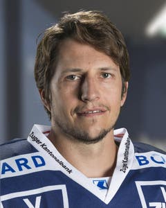 Sven Lindemann, Note 3 Mannschaftsdienlicher Defensivkrieger, aber das Tempo in der NLA ist für ihn zu hoch geworden. Statistik: Quali: 43 Spiele, vier Tore/4 Assists, 22 PIM, Minus-9-Bilanz. P-Runde: 3 Spiele, kein Tor/ kein Assist, 2 PIM, Minus-1-Bilanz. (Bild: PD)