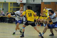 Luca Spengler vom HC Kriens-Luzern findet die Lücke. (Bild: Urs Hanhart / UZ)