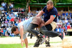 Fabian Kindlimann (rechts). - Alter: 26. Wohnort: Dürnten ZH. - Status: Eidgenosse. - Erfolge: Kranz am Eidgenössischen 2013 in Burgdorf. (Bild: Keystone)