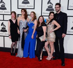 Von links: Anya Burgess, Yvette Landry, Christine Balfa, Kristi Guillory, Maegan Berard, and Danny Devillier von Bonsoir Catin. (Bild: Keystone)