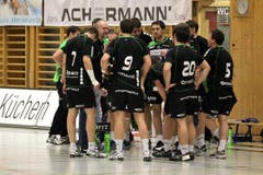 Der HC Kriens-Luzern beim Timeout. (Bild: Roger Zbinden/Neue LZ)