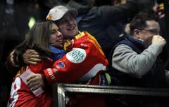 Hier jubeln sie noch, die Fans des EHC Biel. (Bild: Keystone)
