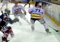 Die Bieler Gaetan Haas und Sebastien Bordeleau (rechts). (Bild: Keystone)