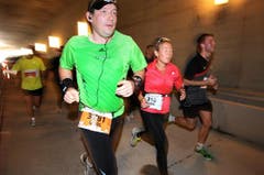 Der Lauf durch den Tunnel der Zentralbahn ist ein Highlight der fünften Austragung des Lucerne Marathons. (Bild: Eveline Beerkicher/Neue LZ)
