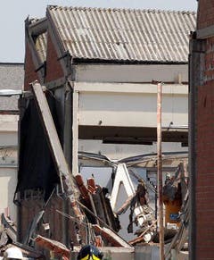 In San Felice brach eine Fabrik zusammen. (Bild: Keystone / EPA)