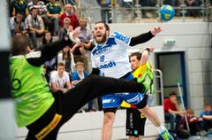 Boris Stankovic beim Abschluss. (Bild: Eveline Beerkircher / Neue LZ)