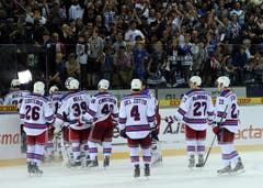 Die New York Rangers verlassen enttäuscht das Stadion. (Bild: Keystone)