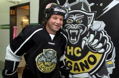 Am 29. Oktober erstmals im Dress des HC Lugano: Paul Di Pietro verlässt die Garderobe in der Resega. (Bild: Keystone)