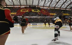 Einmarsch der SCB-Spieler. (Bild: Keystone)