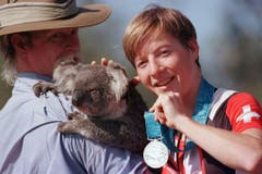 Barbara Blatter, Silber im Mountainbike, 2000 in Sydney. (Bild: Keystone / Fabrice Coffrini)