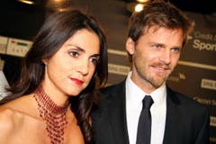 SF-Fussballexperte Alain Sutter mit seiner Ehefrau Melanie. (Bild: André Häfliger/Neue LZ)