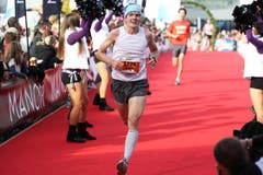 Daniel Hajek beim Zieleinlauf. (Bild: Roger Zbinden / Neue LZ)