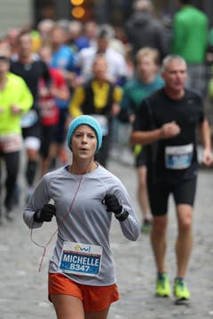 Die Läuferinnen und Läufer sind unterwegs (Bild: Philipp Schmidli/LZ)