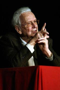 Walter Roderer bei seinem letzten Bühnenautritt in Bischofszell im Jahr 2006. (Bild: Archiv Neue LZ)