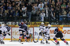 Damien Brunner, rechts, erzielt das 1-2. (Bild: Keystone)