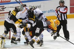 EISHOCKEY, NATIONAL LEAGUE A, NATIONALLIGA A, NLA, LNA, SAISON 2014/15, MEISTERSCHAFT, QUALIFIKATION, HOCKEY SUR GLACE, HC LUGANO, HCL, EV ZUG, EVZ (Bild: CARLO REGUZZI)
