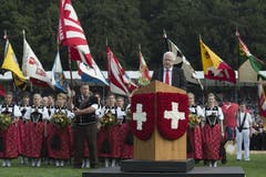 Schwingerobmann Mario John während seiner Rede. (Bild: Keystone)