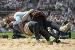 Matthias Sempach, oben erobert nach seinem Sieg über Martin Kock die Ranglistenspitze. (Bild: Keystone)
