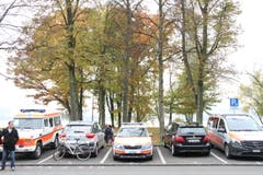Bilder von unterwegs: Eindrücke von der Laufstrecke und auf Nebenschauplätzen. (Bild: Claude Hagen/LZ)