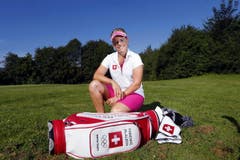Golf: Fabienne In-Albon aus Oberägeri. Was liegt drin in Rio? Fabienne In-Albon geriet wegen Rückenproblemen zu Beginn des Jahres und einer Borreliose, verursacht durch einen Zeckenbiss, in Trainingsrückstand und verfügt über wenig Spielpraxis. Sie hat sich den grössten Teil ihrer Punkte für die Olympiaqualifikation 2015 gesichert. Für das Olympiaturnier haben sich 60 Spielerinnen qualifiziert. Gespielt werden auf einem Par-71-Kurs vier Runden. Ein Platz zwischen Rang 25 und 30 müsste für die Zugerin als sehr grosser Erfolg gewertet werden. (Bild: Werner Schelbert)