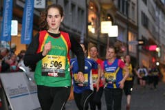 Flavia Stutz (rechts) gewinnt das Nachwuchselite Rennen der Frauen (Bild: Philipp Schmidli / Neue LZ)