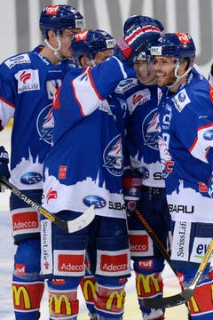 Jubel der Lions nach dem 3:0. (Bild: Keystone / Walter Bieri)